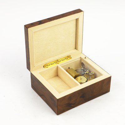 Lot 147 - A REFUGE 'ROMANCE' MUSICAL JEWELLERY BOX