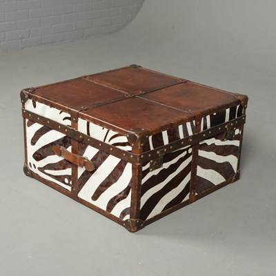 Lot 796 - STORAGE TRUNK
