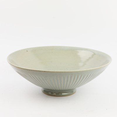 Lot 182 - ANDREW CROUCH MARCHES POTTERY BOWL