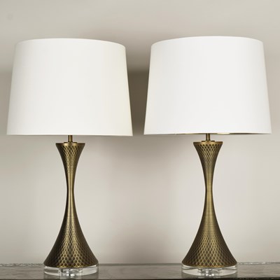 Lot 789 - TEXTURED GILT METAL TABLE LAMPS, A PAIR