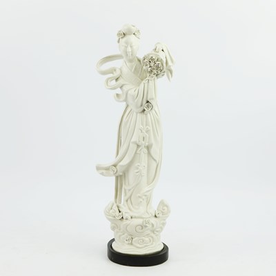 Lot 199 - A CHINESE BLANC DE CHINE FIGURE OF GUANYIN
