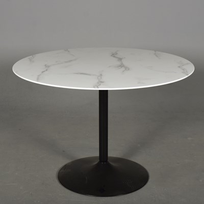 Lot 314 - CENTRE/DINING TABLE