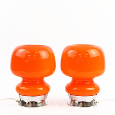 Lot 776 - PAIR OF ITALIAN 1970s STYLE SPACE AGE ORANGE GLASS AND CHROME TABLE LAMPS