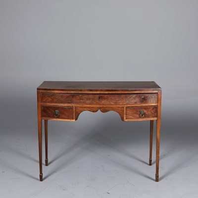 Lot 284 - DRESSING TABLE, BOWFRONT MAHOGANY