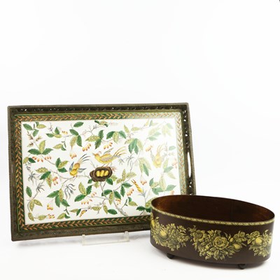 Lot 292 - CHINESE CERAMIC PLAQUE TRAY AND A VAUGHAN JARDINIERE. (2)