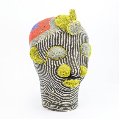 Lot 143 - A BAMILEKE BEADED HEAD.