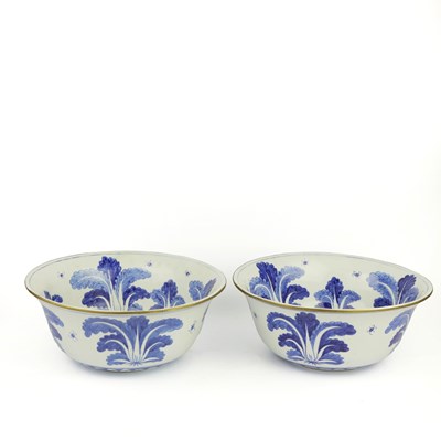 Lot 748 - BLUE AND WHITE CERAMIC BOWLS, A PAIR