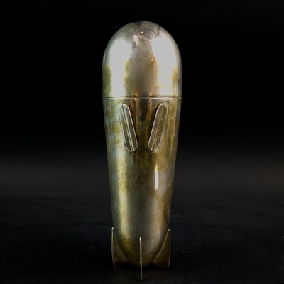 Lot 715 - ZEPPELIN FORM DRINKS SET