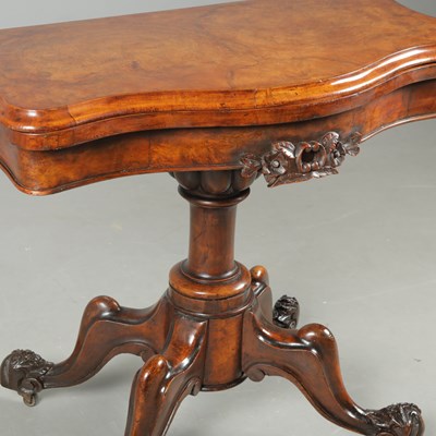 Lot 417 - MID VICTORIAN BURR WALNUT CARD TABLE
