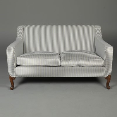 Lot 447 - EARLY 20TH CENTURY WALNUT SOFA