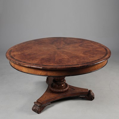 Lot 382 - GEORGE IV BURR FRUITWOOD BREAKFAST TABLE